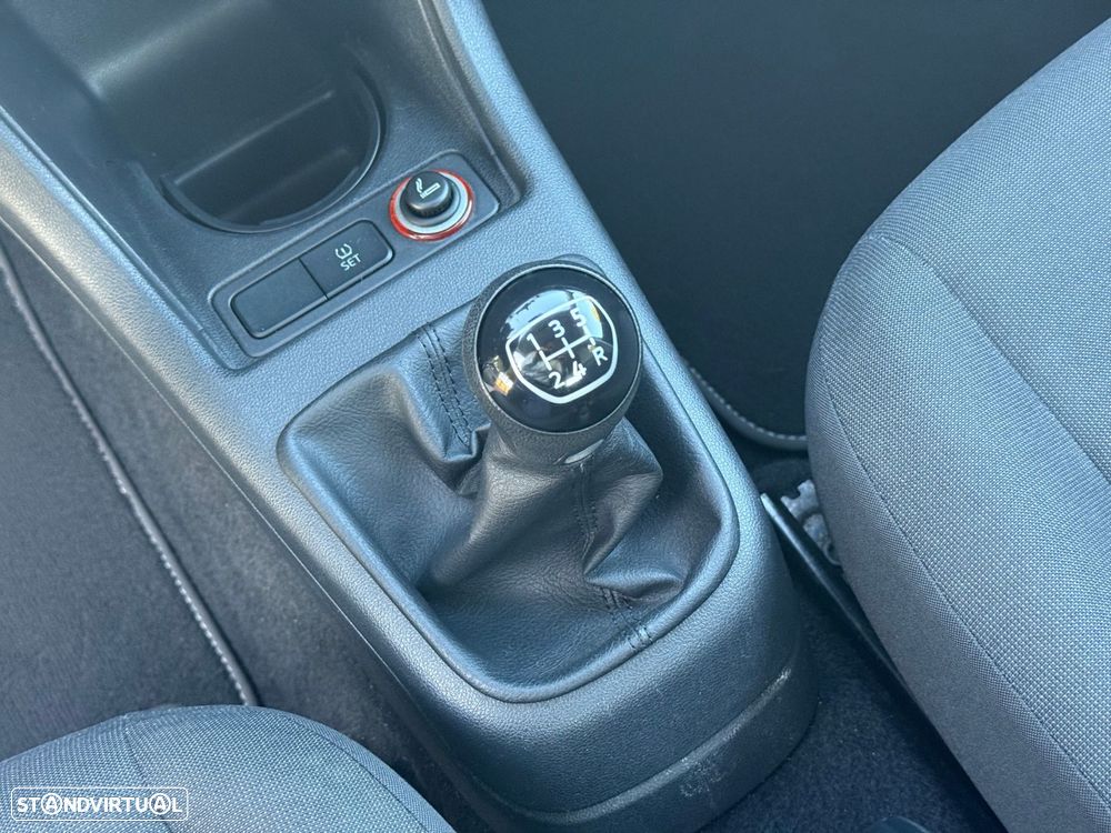 VW Up! 1.0 BMT Move - 41