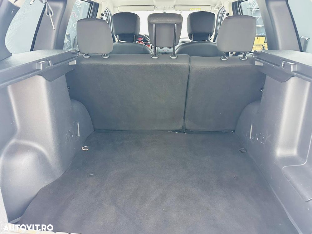 Dacia Duster SCe 115 4x2 Laureate - 16