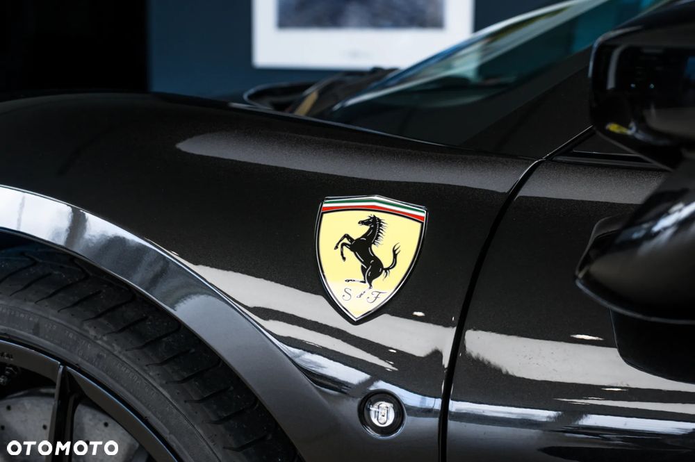 Ferrari F8 Spider Standard - 17