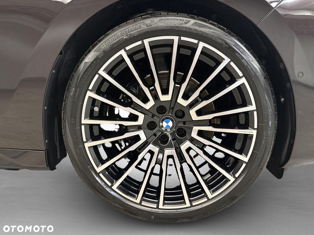 BMW Seria 7 - 10