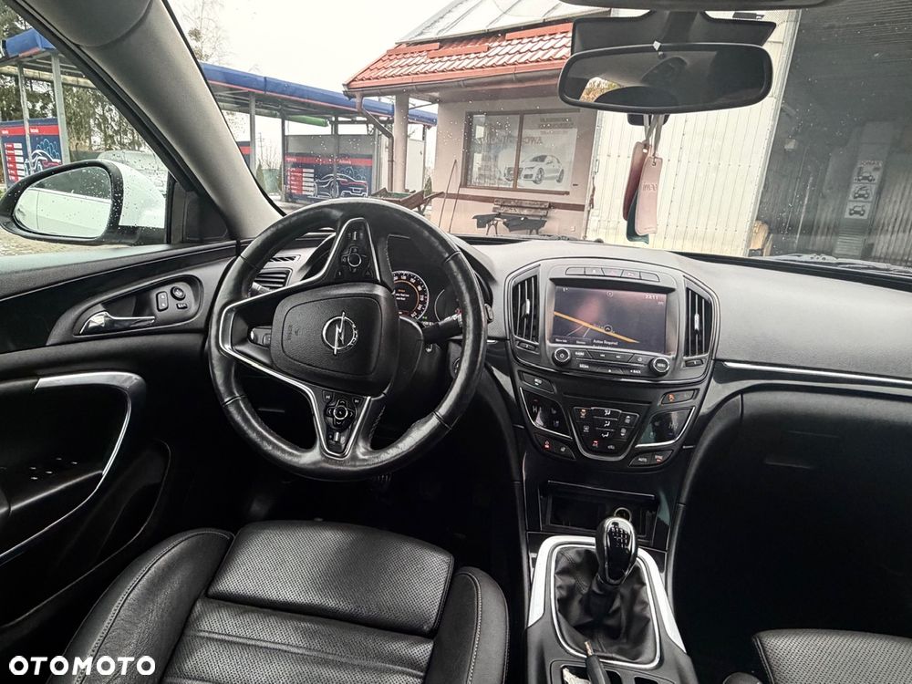 Opel Insignia - 10