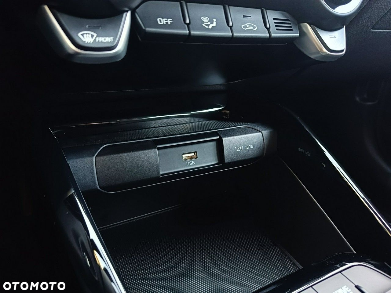 Kia Stonic - 23