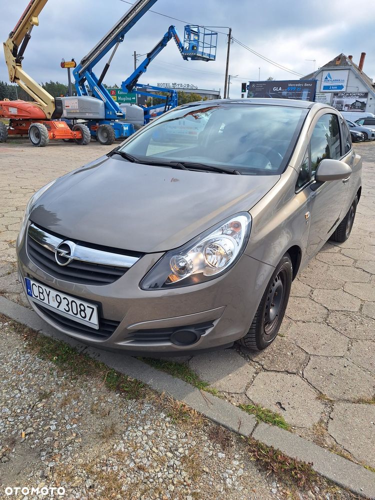 Opel Corsa 1.2 16V Essentia - 2
