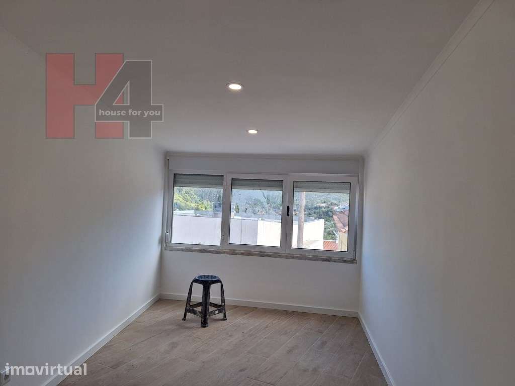 Moradia T2 renovada e equipada no centro de Lousa - Grande imagem: 3/13