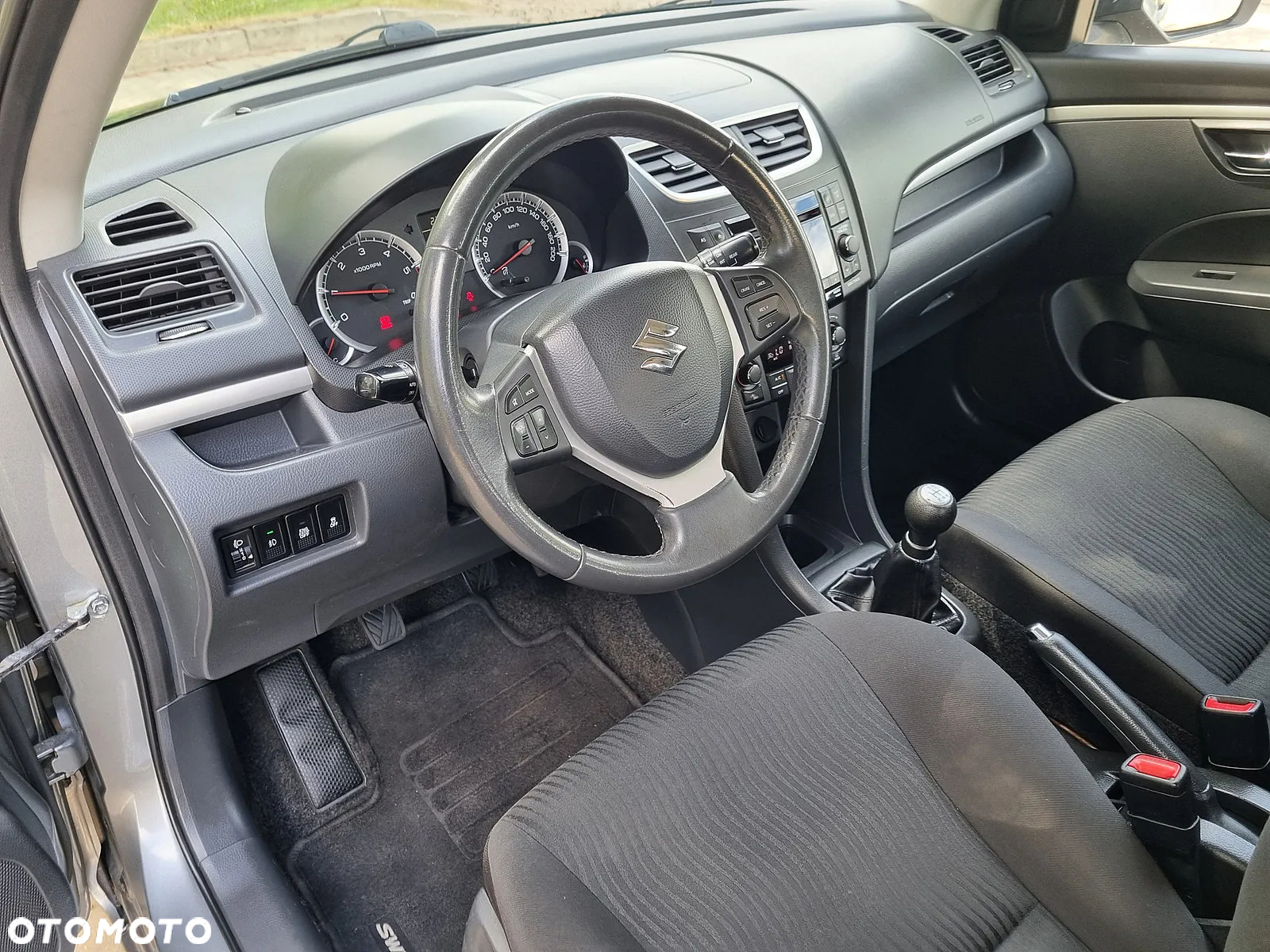 Suzuki Swift 1.3 DDiS GLX / Comfort - 10