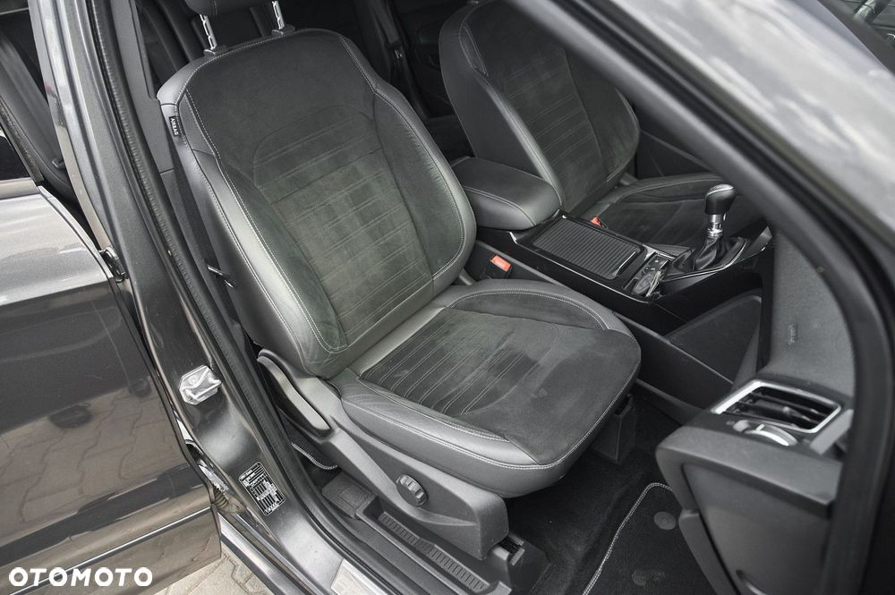 Ford Kuga - 20