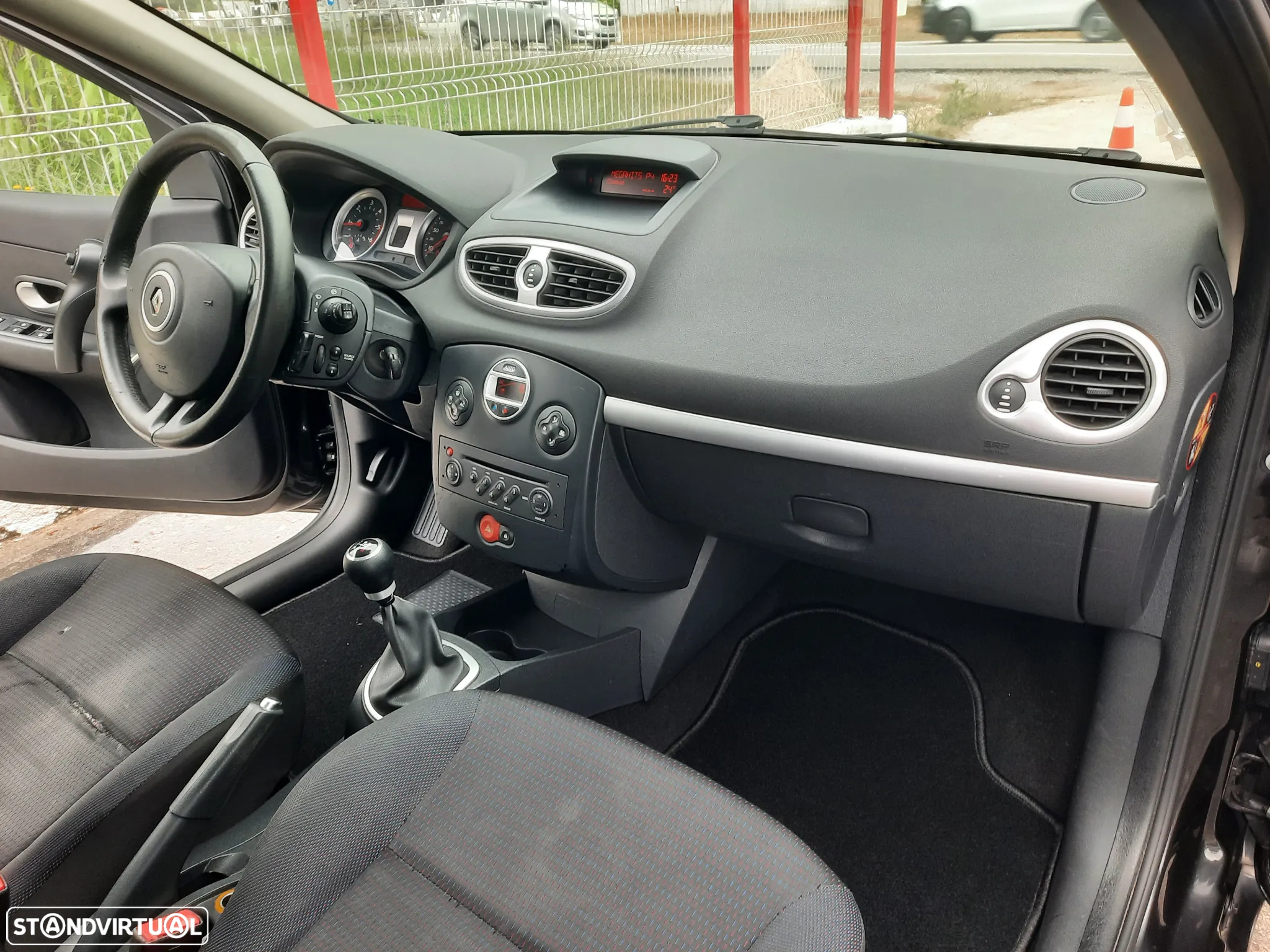 Renault Clio 1.5 dCi Dynamique - 11