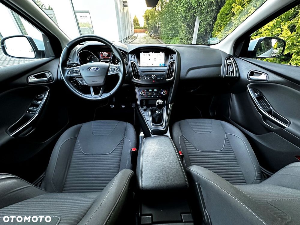 Ford Focus 1.0 EcoBoost Start-Stopp-System TITANIUM STYLE - 6