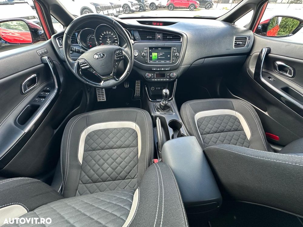 KIA Ceed 2015 — imagine 11