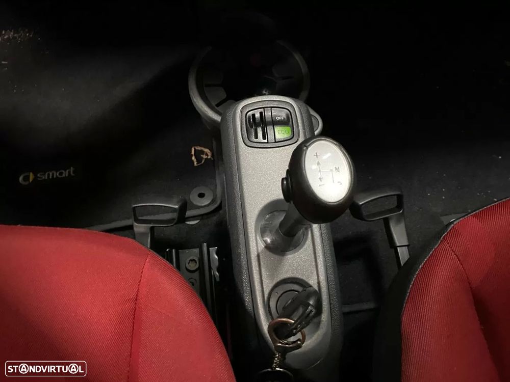 Smart ForTwo Coupé 1.0 mhd Passion 71 - 12