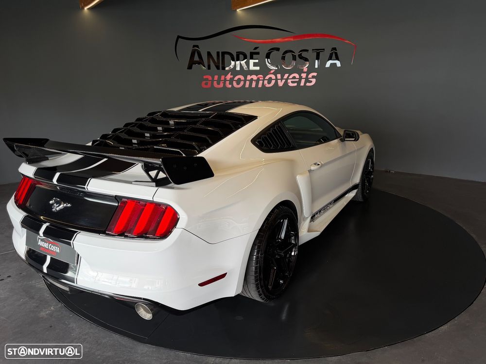 Ford Mustang 2.3i EcoBoost Aut. - 4