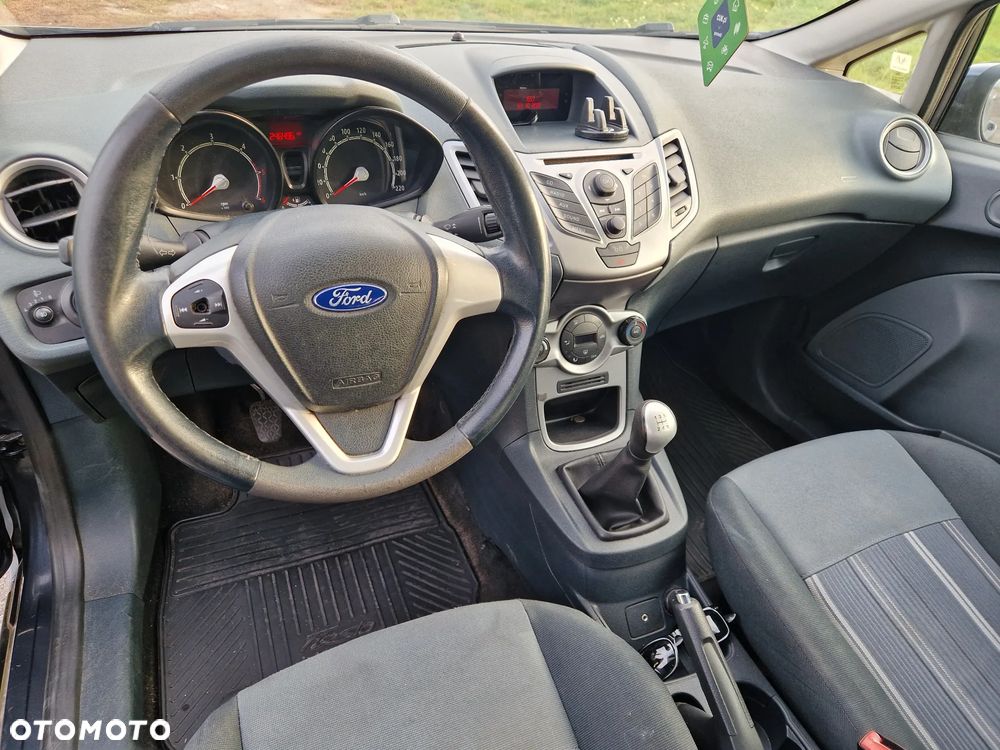 Ford Fiesta - 6