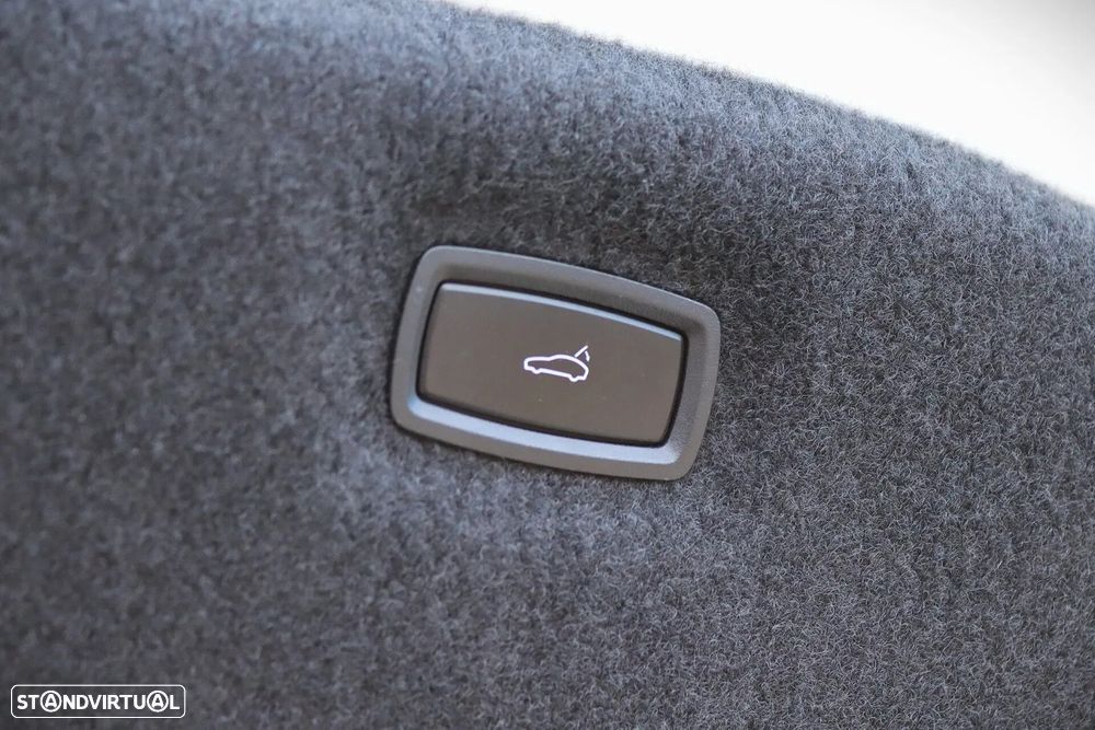 Porsche Taycan 4S - 18