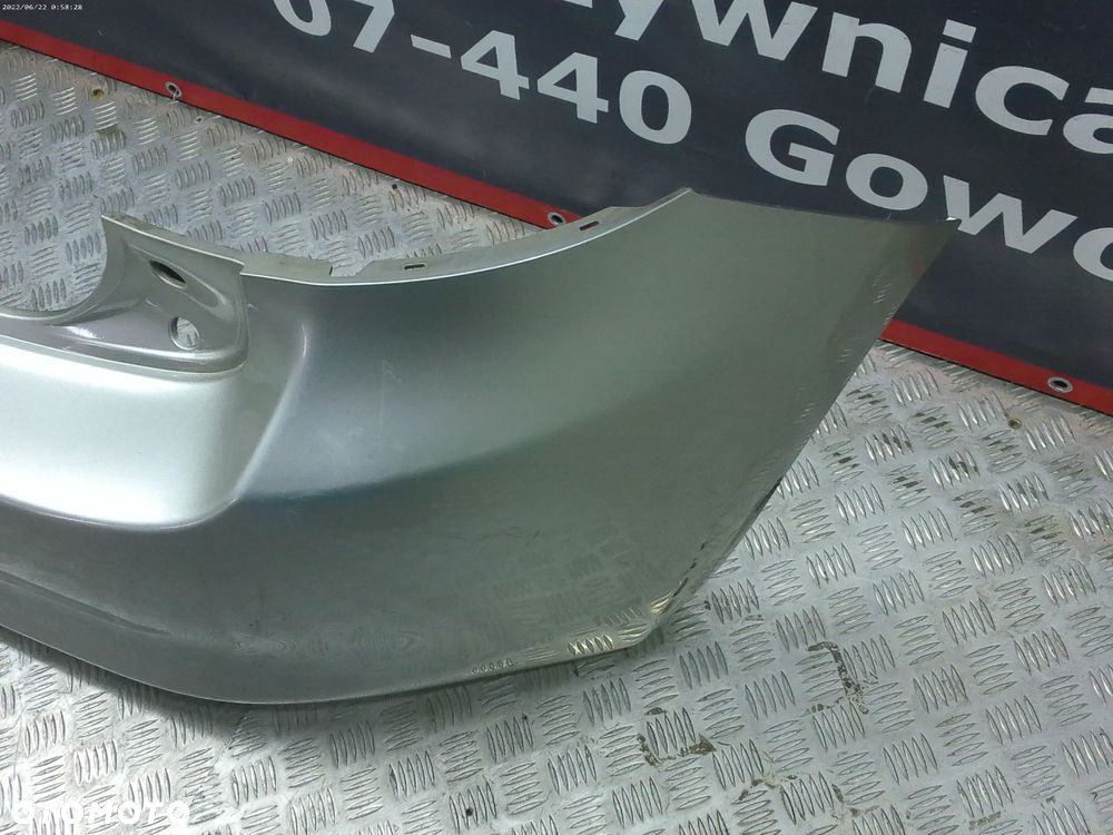 Toyota auris i zderzak tył - 4