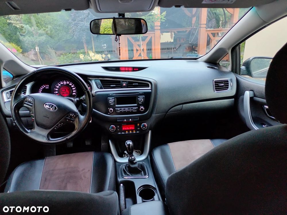 Kia Ceed 1.6 GDI M - 19