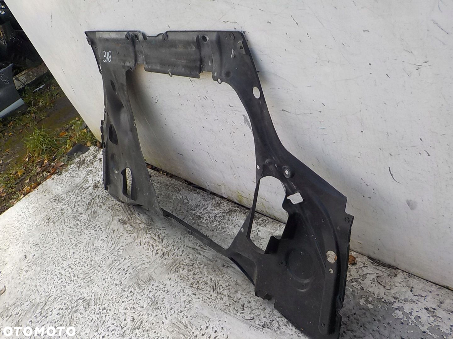 TOYOTA MR 2 II PLASTIKOWE WYKOŃCZENIE OSŁONA KOŁA ZAPASOWEGO POD MASKĘ - 3