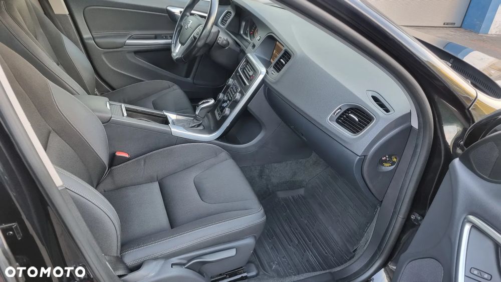 Volvo V60 D3 Geartronic Momentum - 10