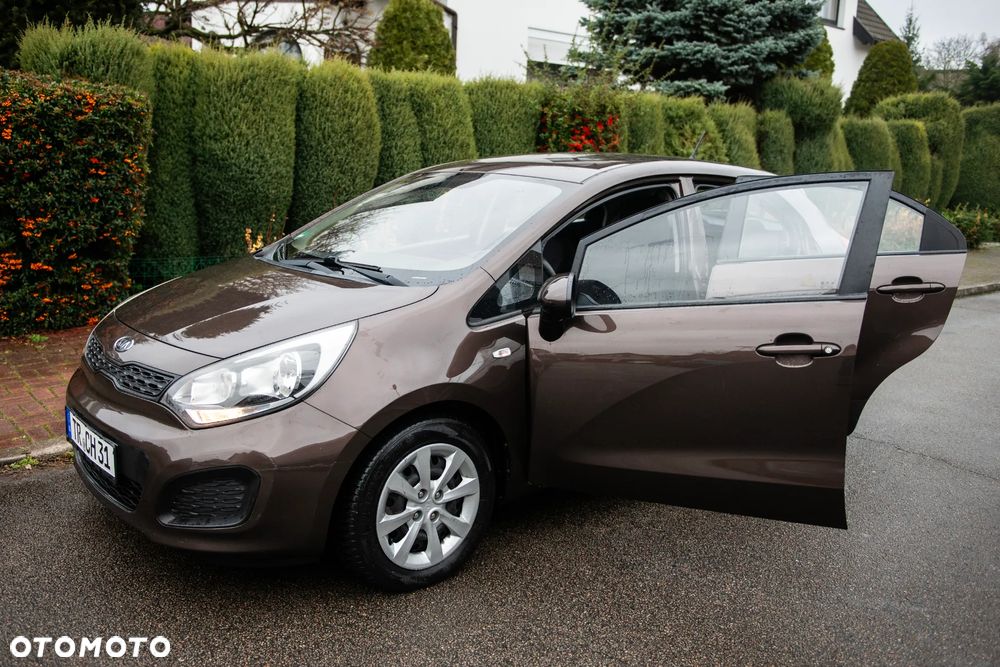 Kia Rio 1.2 Business Line - 8