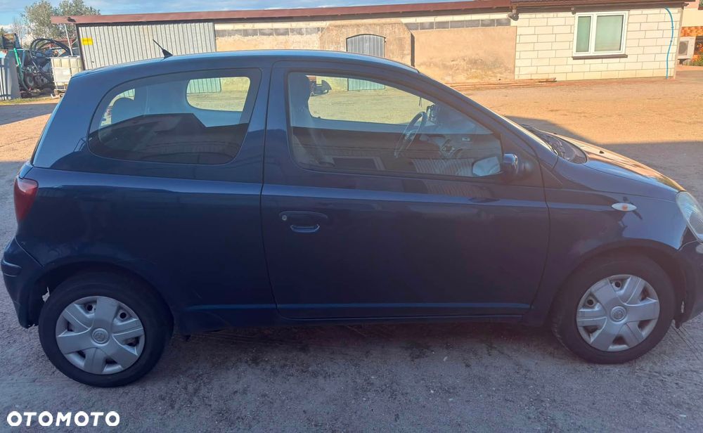 Toyota Yaris 1.0 Base - 4