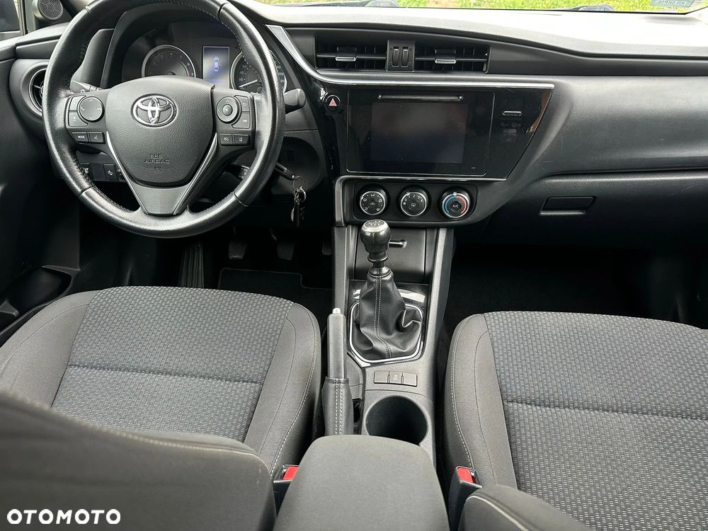 Toyota Corolla 1.6 Comfort - 19
