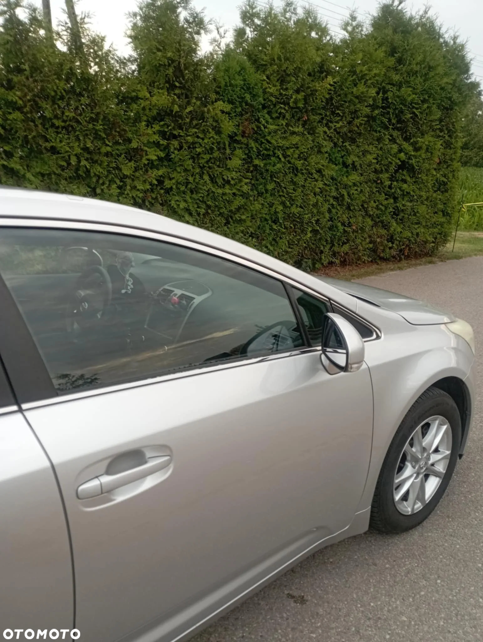 Toyota Avensis - 5