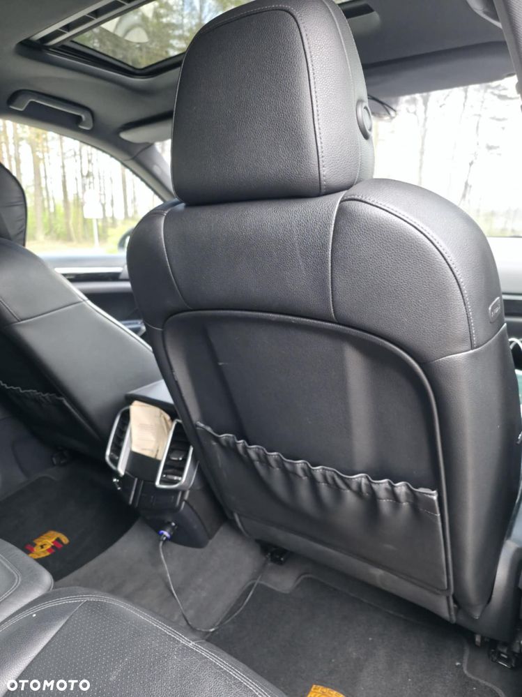 Porsche Cayenne - 18