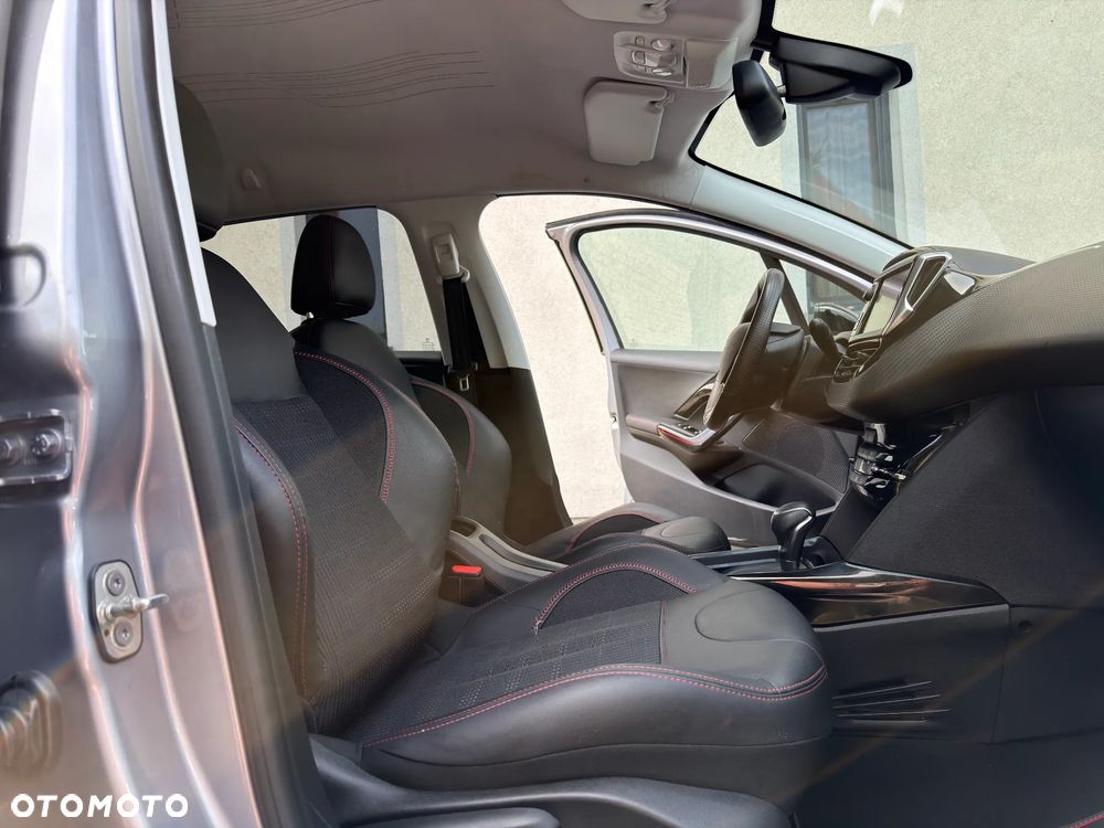 Peugeot 2008 PureTech 110 Stop&Start EAT6 GT-Line Edition - 17