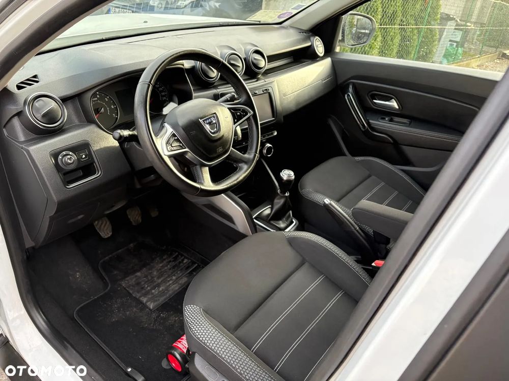 Dacia Duster 1.2 TCe Celebration S&S EU6 - 26