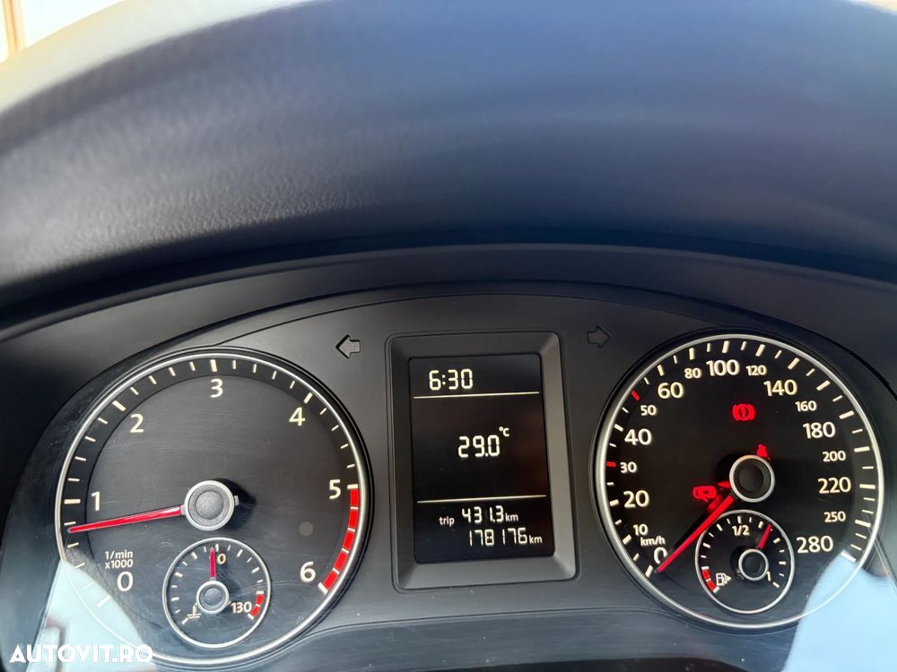 Volkswagen Jetta 1.6 TDI DPF Trendline - 8