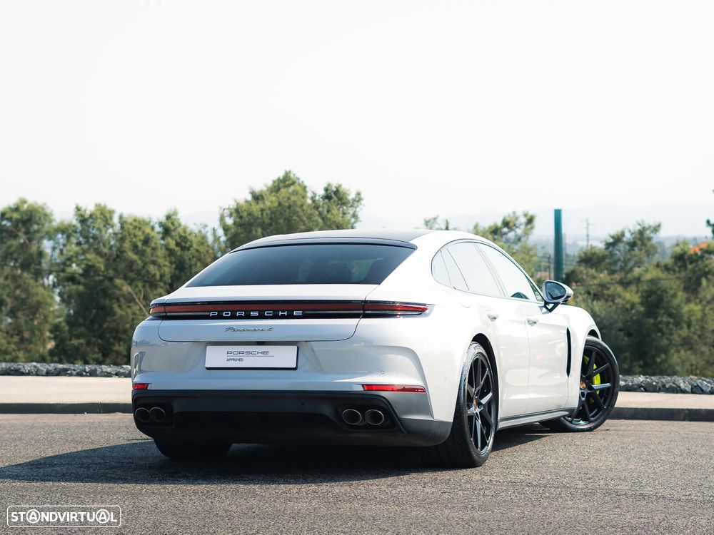 Porsche Panamera 4 E-Hybrid - 8