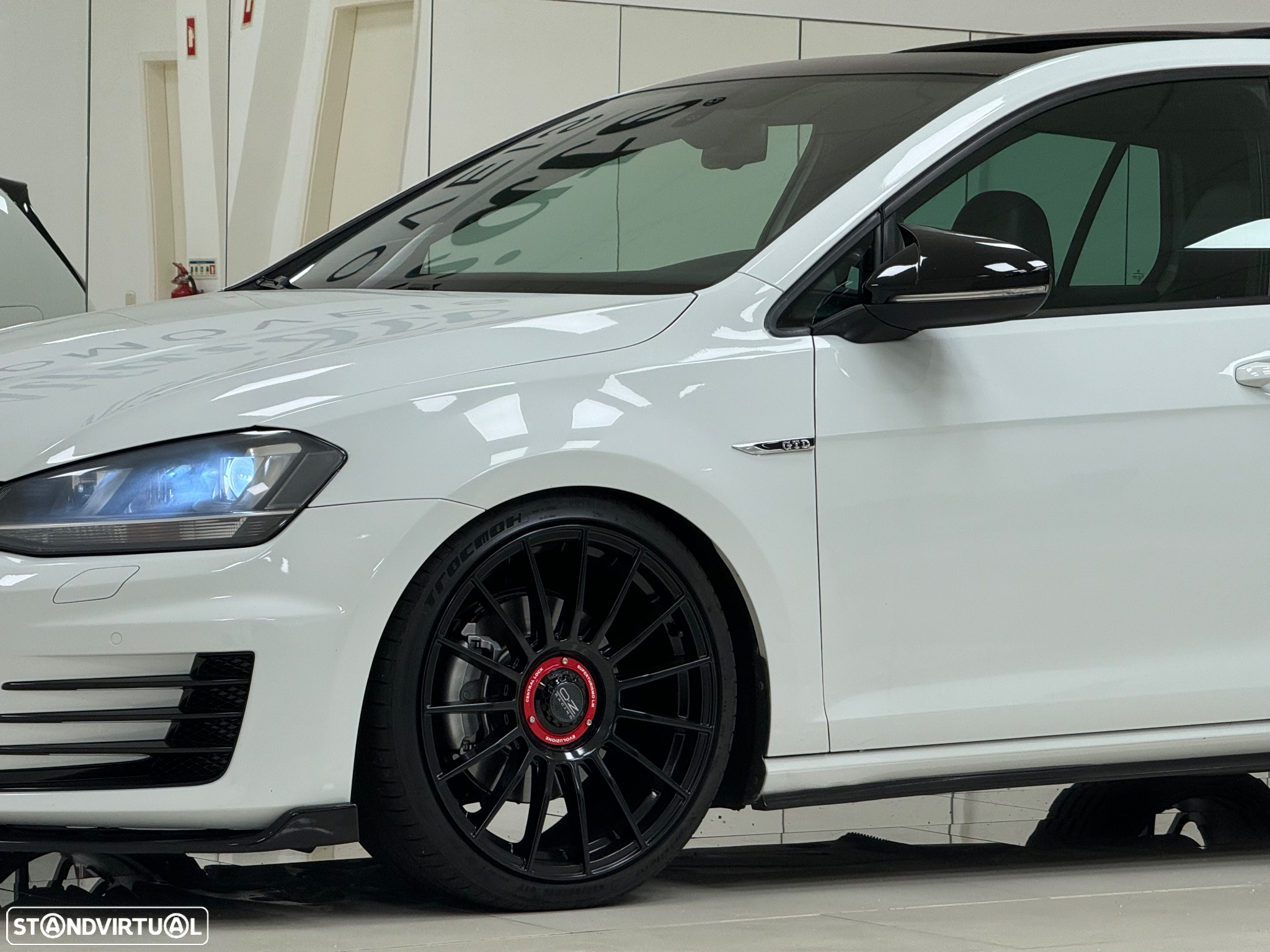 VW Golf 2.0 TDI GTD DSG - 23