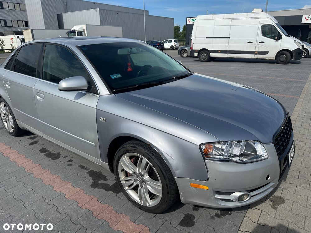 Audi A4 Limousine - 8