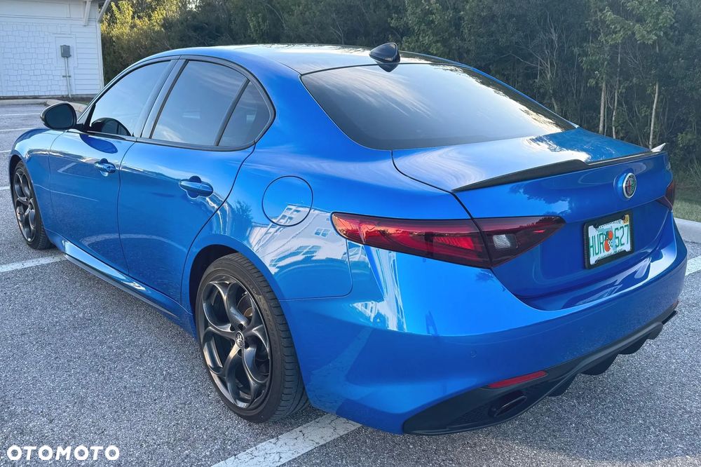 Alfa Romeo Giulia 2.0 Turbo 16V AT8-Q4 Veloce Ti - 6