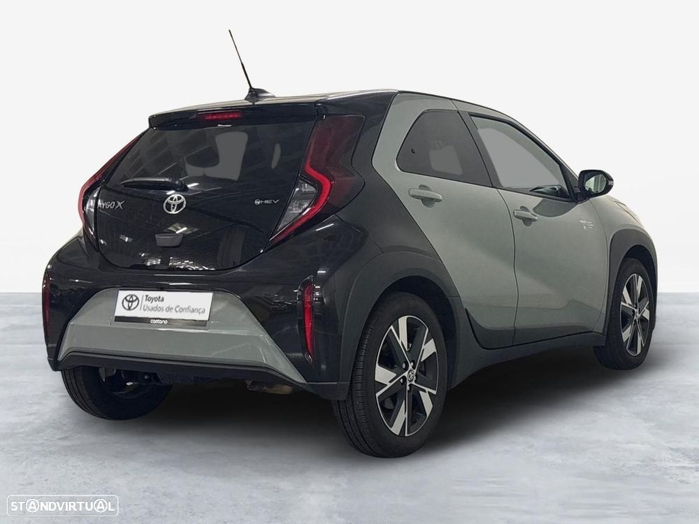 Toyota Aygo X 1.5 Hybrid Pulse - 11