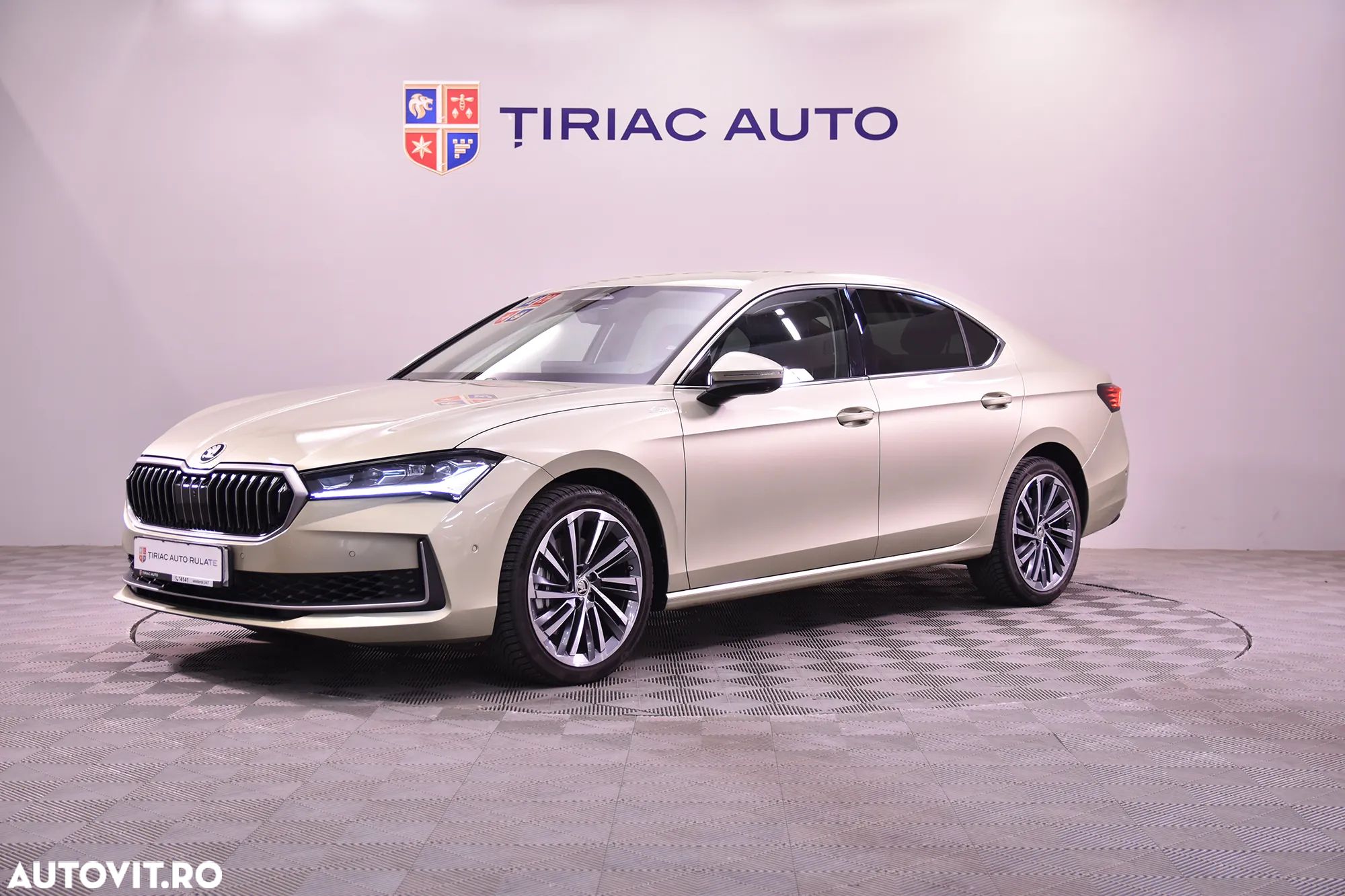 Skoda Superb - 1