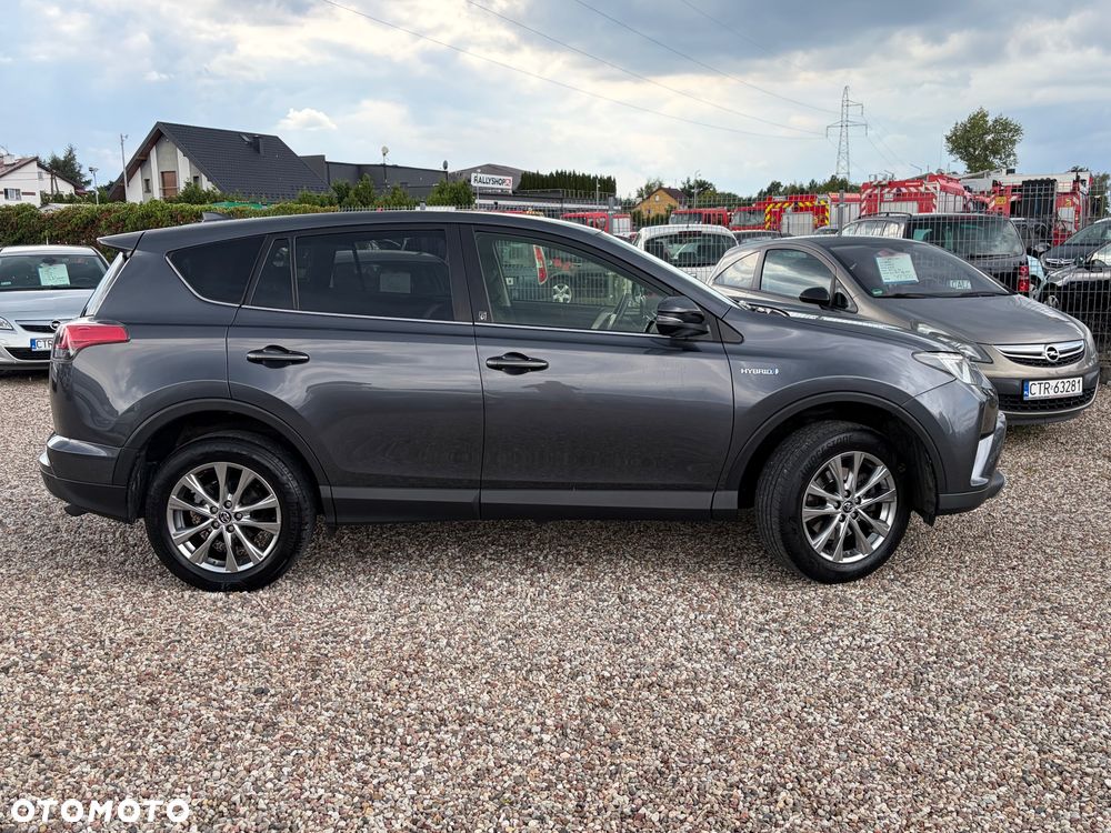 Toyota RAV4 - 3