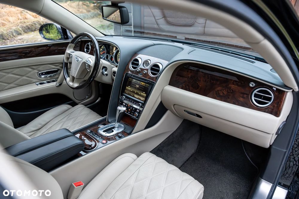 Bentley Flying Spur Mulliner - 26