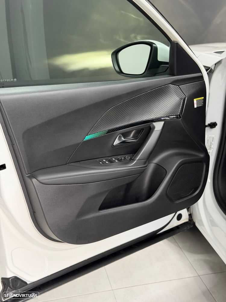 Peugeot e-2008 50 kWh Allure Pack - 12
