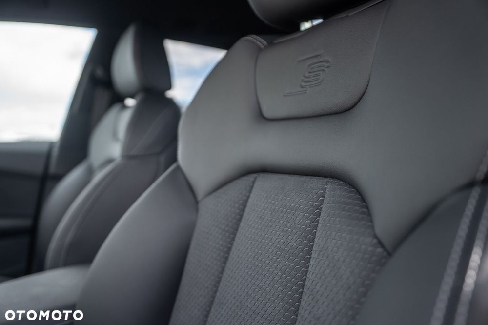 Audi Q8 - 12