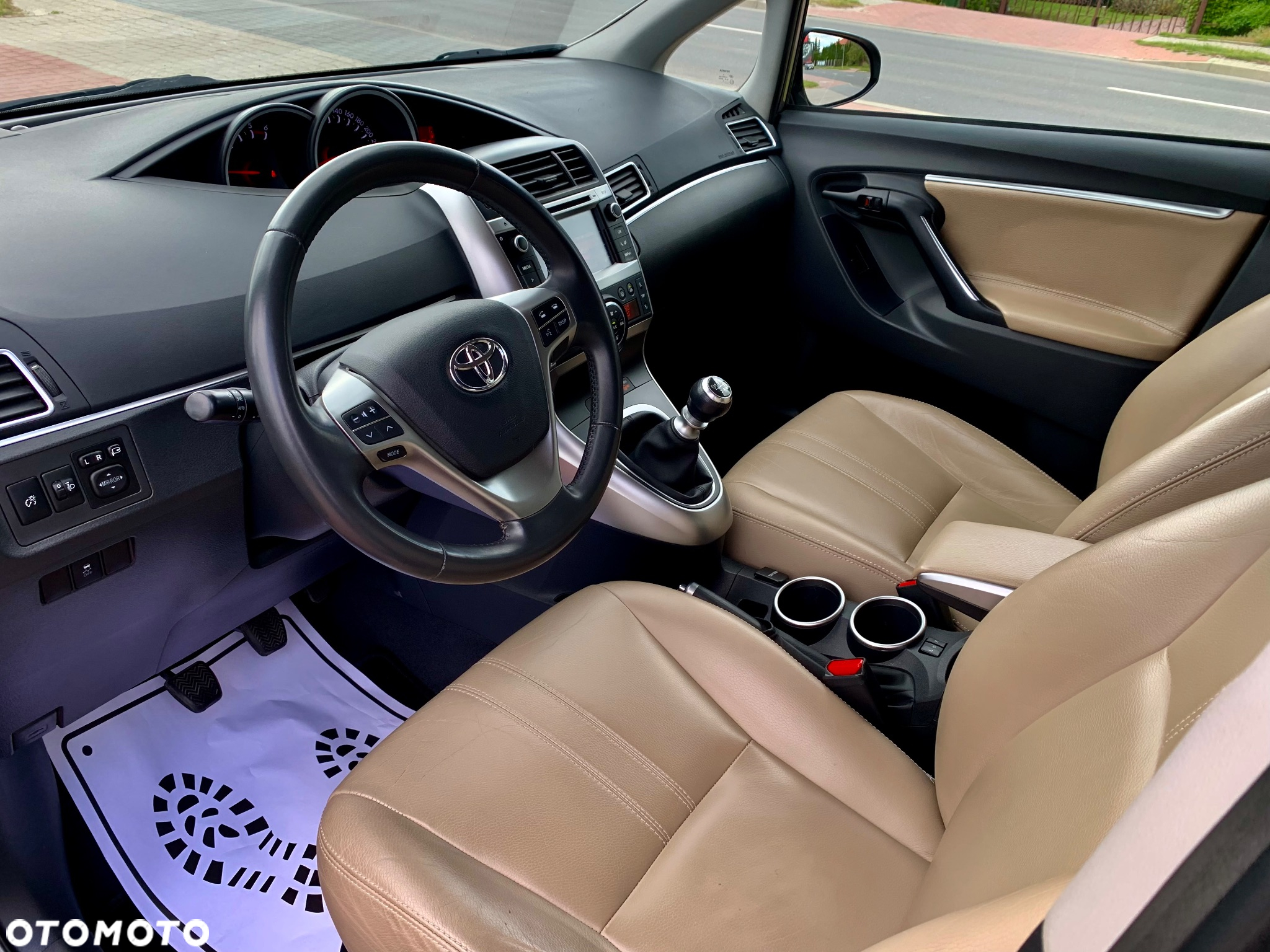 Toyota Verso 1.6 D-4D Prestige - 15
