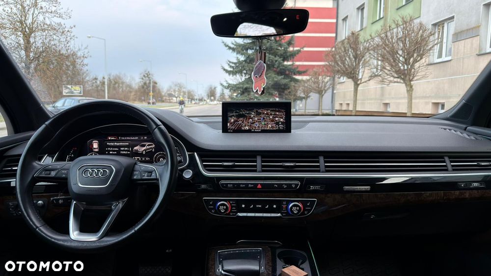 Audi Q7 - 7