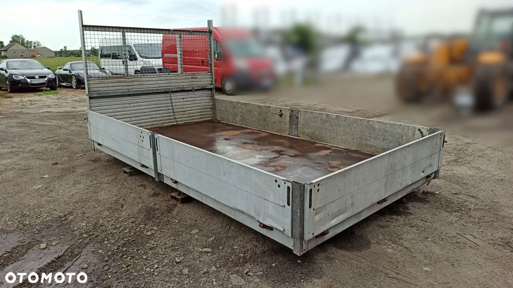 skrzynia ładunkowa paka iveco daily 3,9m - 4