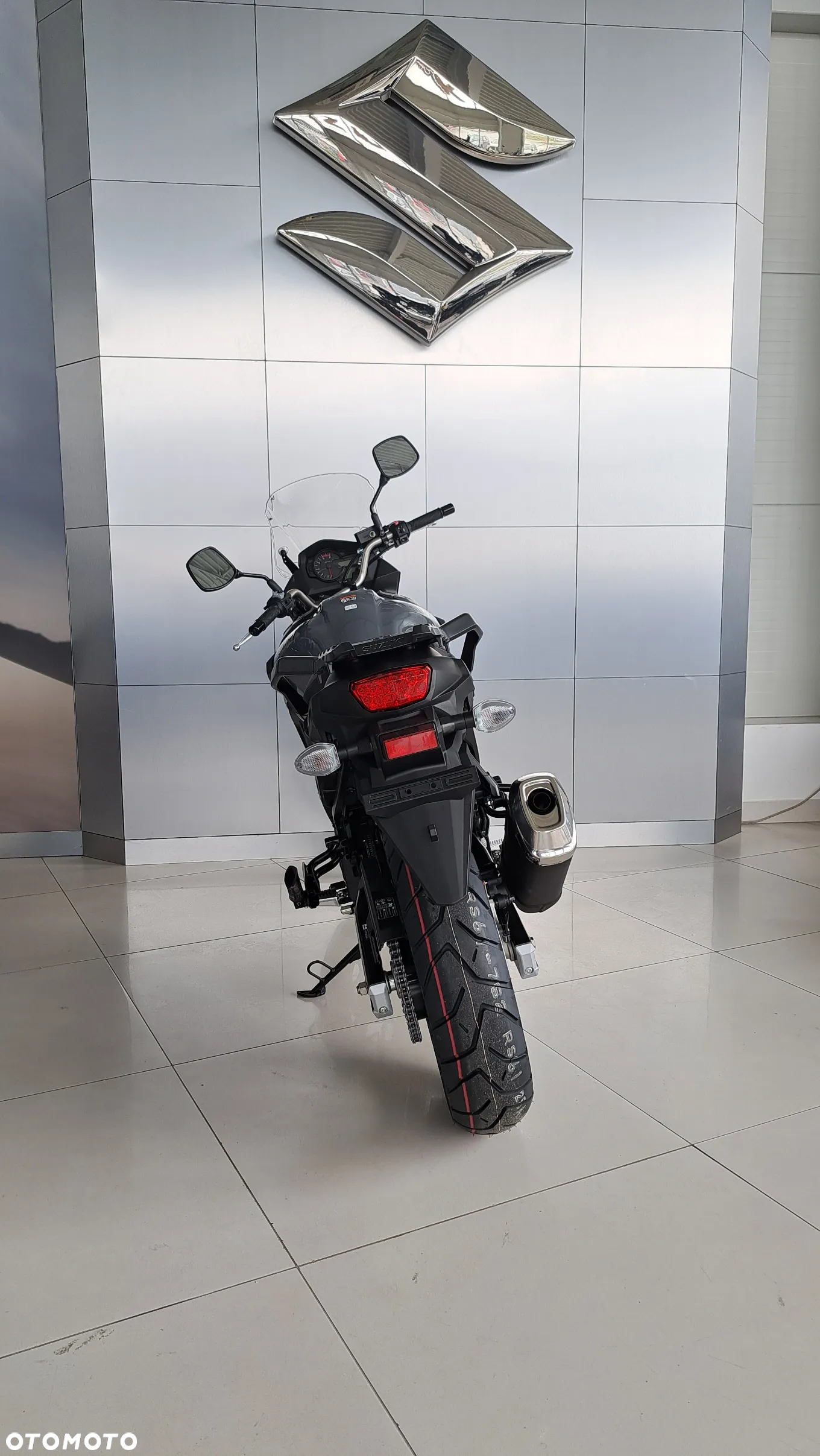 Suzuki DL - 6