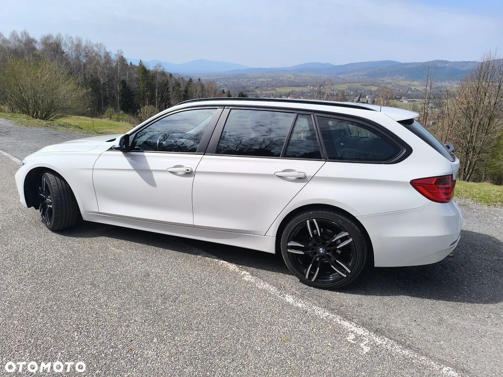 BMW Seria 3 318d xDrive - 4