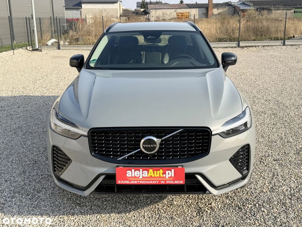 Volvo XC 60 B4 B Plus Dark - 11