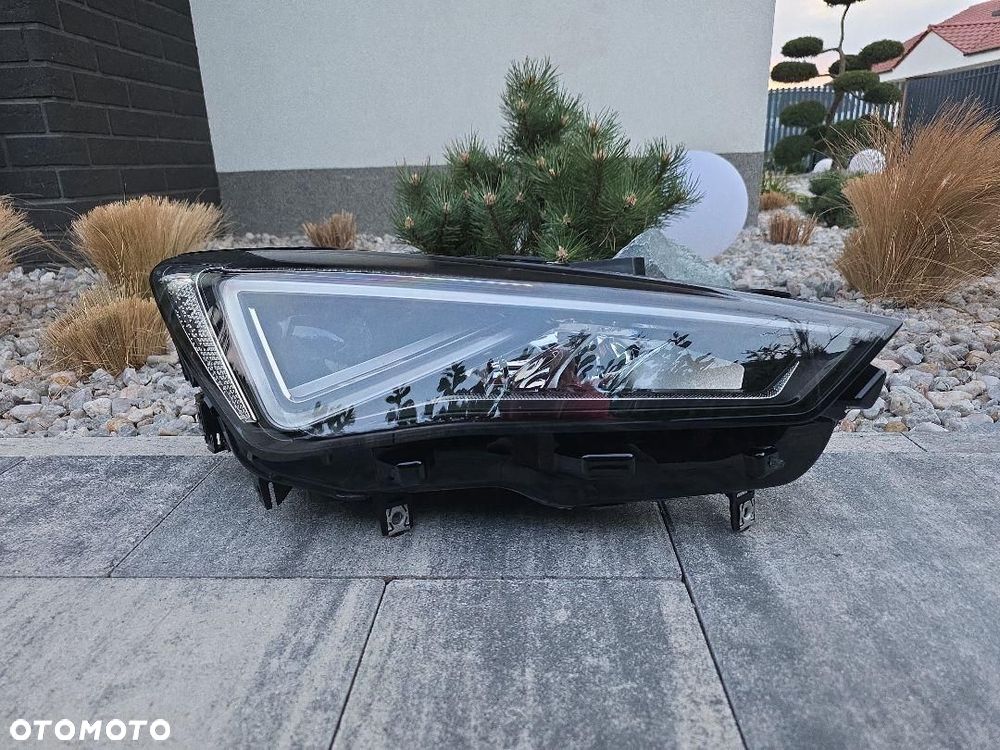 SEAT CUPRA LEON 4 IV 5FB Lampa prawa przód Full Led Dynamic 5FB941008F - 1