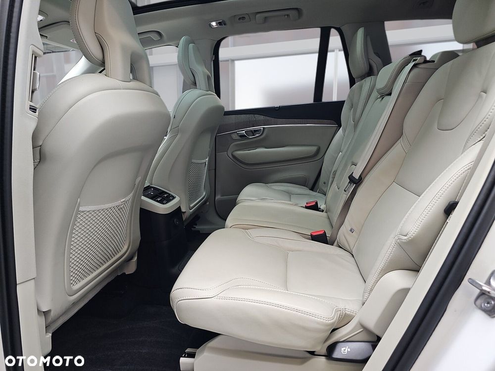 Volvo XC 90 T8 AWD Plug-In Hybrid Inscription 7os - 8