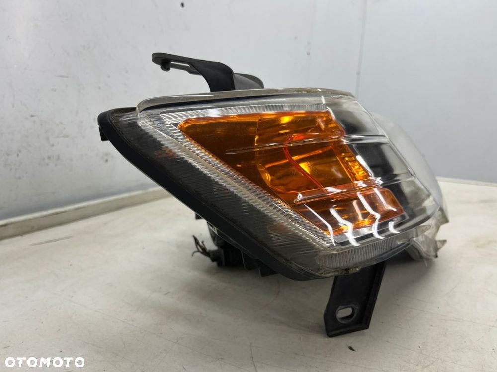 Lampa reflektor Mitsubishi Colt 6 VI Z30 LIFT 08-12r. PRAWA przednia ORYGINALNA prawy przód EUROPA - 2