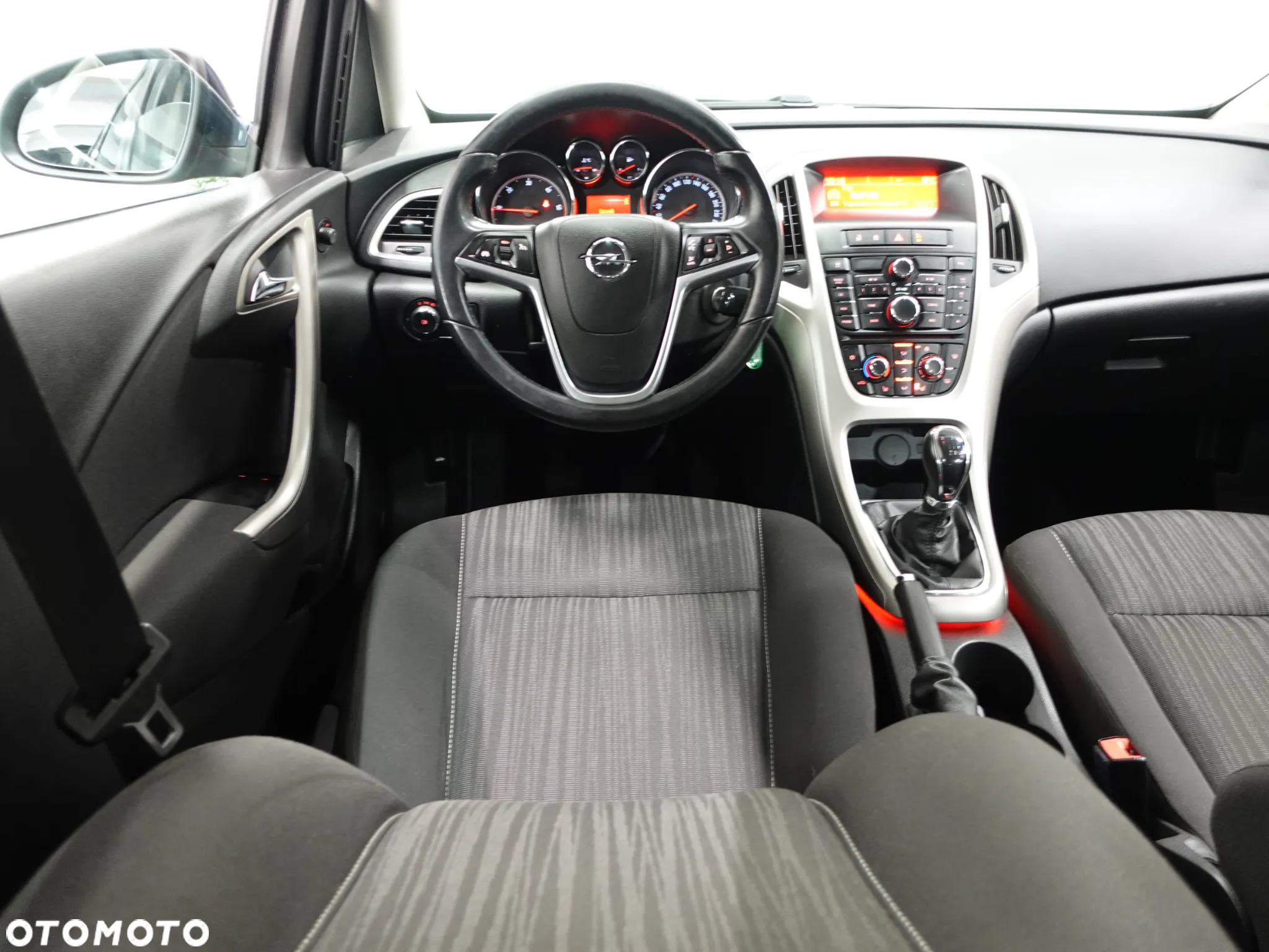 Opel Astra 2.0 CDTI DPF Edition - 29