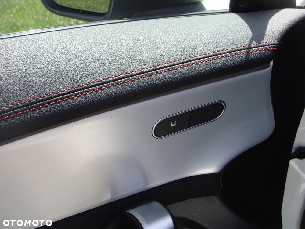 Mercedes-Benz CLA 250 e 8G-DCT AMG Line - 21
